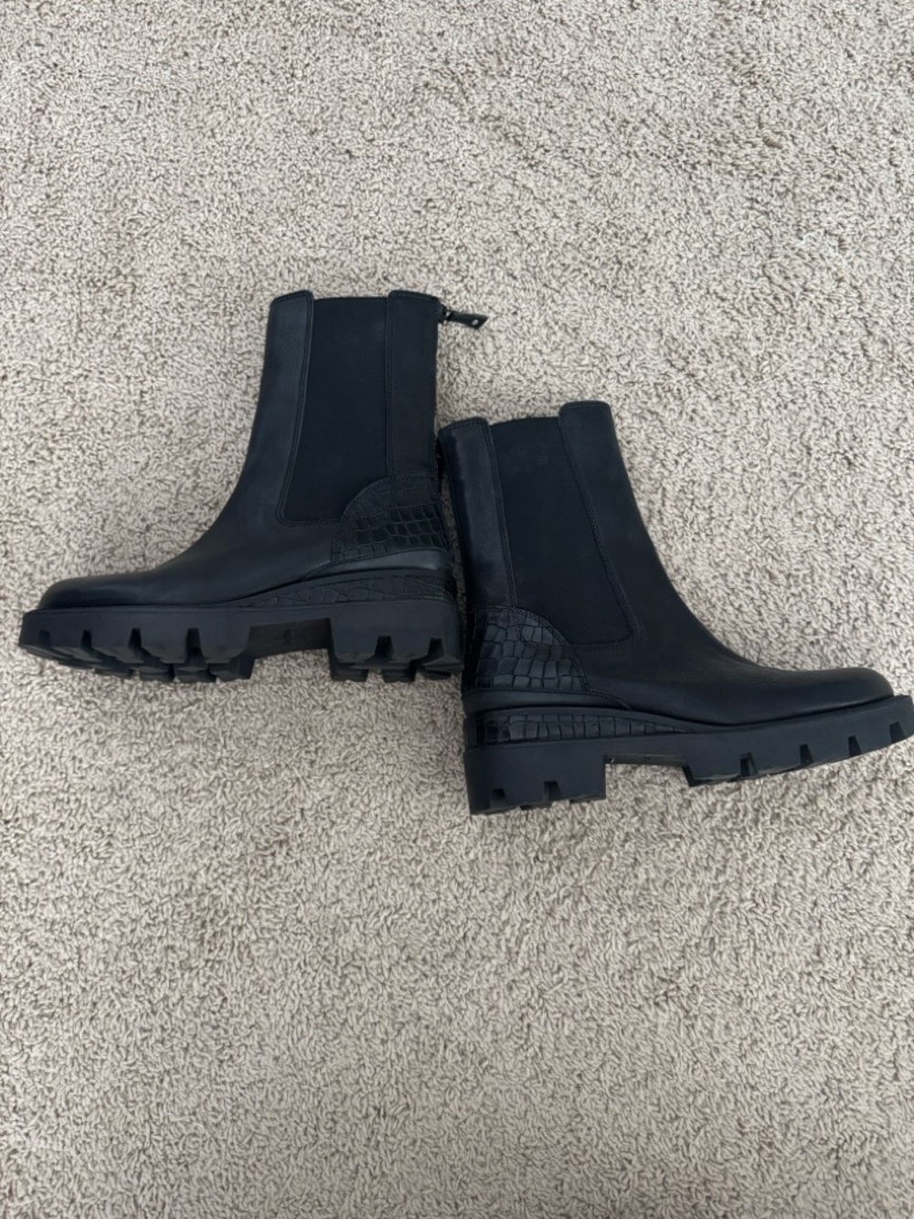 Sam Edelman Chelsea Boot - Picture 5 of 7